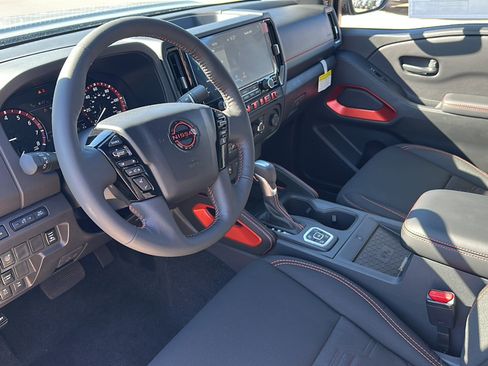 New 2026 Nissan Frontier PRO-4X w/ Pro-4x Convenience Package image 9