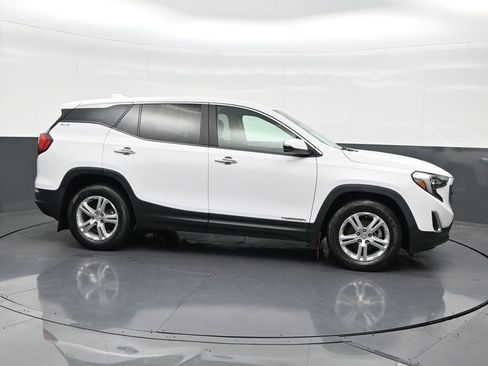 Used 2021 GMC Terrain SLE image 7