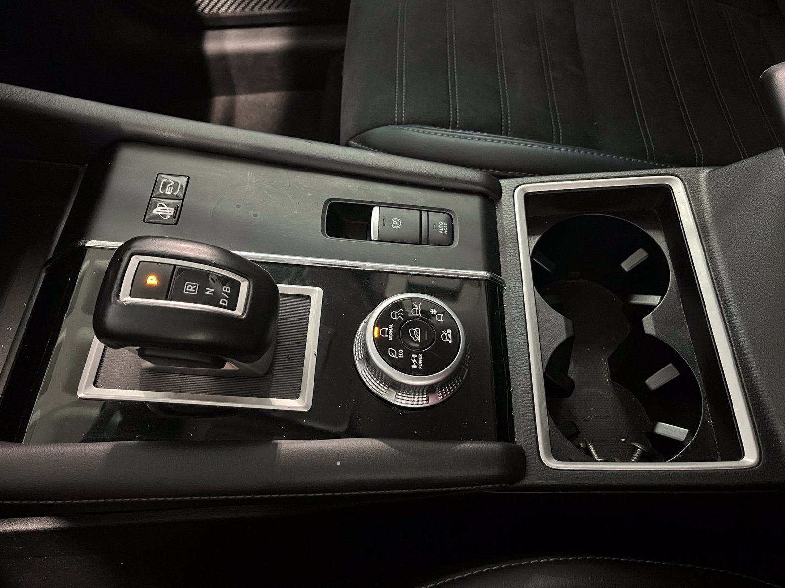 Used 2024 Mitsubishi Outlander SE AWD/4WD image 26