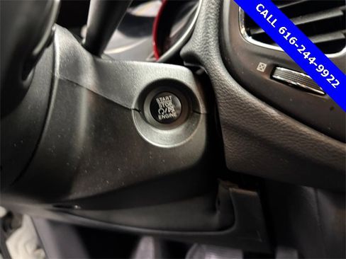 Used 2018 Jeep Compass Latitude w/ Cold Weather Group image 21