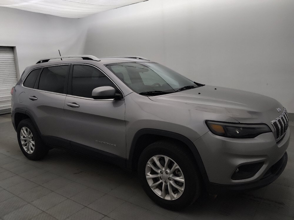 Used 2019 Jeep Cherokee Latitude w/ Popular Appearance Group AWD/4WD image 11