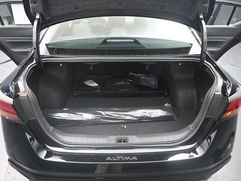 New 2025 Nissan Altima 2.5 SL image 18