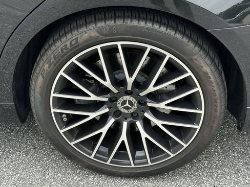 Certified 2025 Mercedes-Benz S 580 4MATIC Sedan image 23