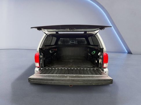 Used 2016 Toyota Tacoma image 19