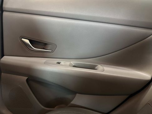 Used 2022 Hyundai Elantra SEL w/ Preferred Accessory Package image 15