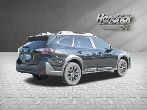 Certified 2025 Subaru Outback Onyx Edition AWD/4WD image 9