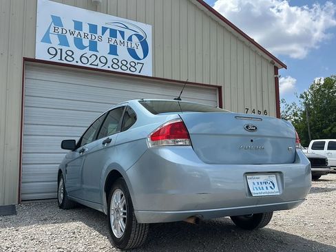 Used 2008 Ford Focus SE image 16