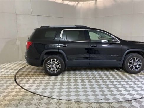 Used 2023 GMC Acadia SLT w/ LPO, Floor Liner Package image 9