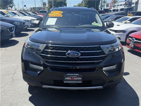 Used 2020 Ford Explorer XLT w/ Equipment Group 202A AWD/4WD image 2