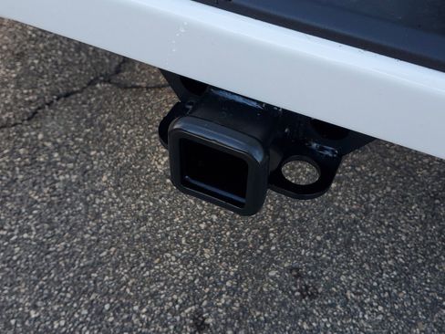 New 2025 GMC Sierra 1500 Elevation image 9