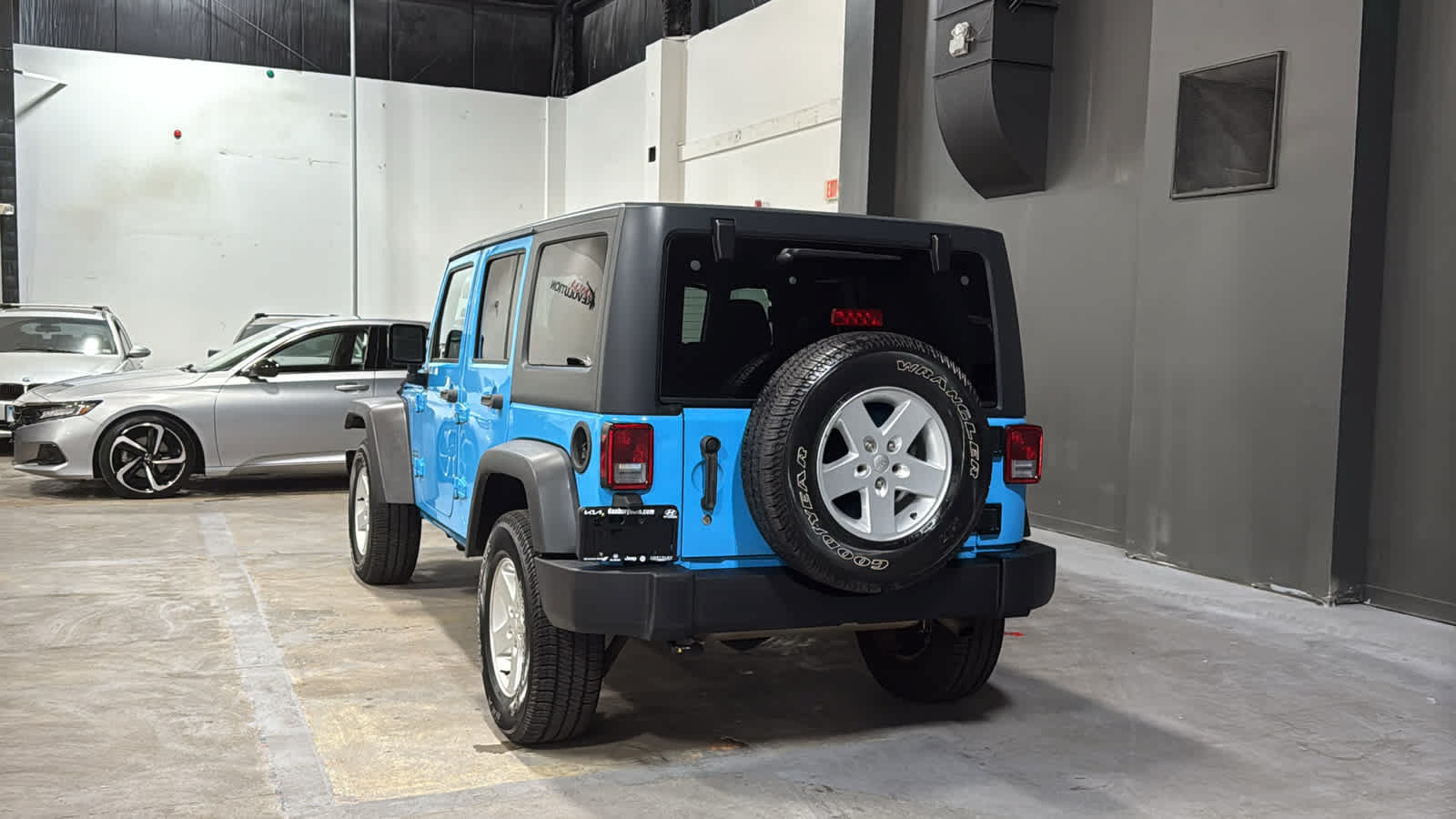 Used 2017 Jeep Wrangler Unlimited Sport w/ Quick Order Package 24S AWD/4WD image 6