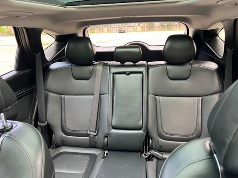 Used 2022 Hyundai Tucson Limited AWD/4WD image 21