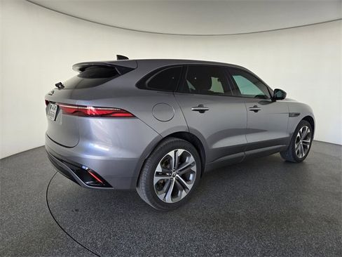 Used 2024 Jaguar F-PACE R-Dynamic S image 2