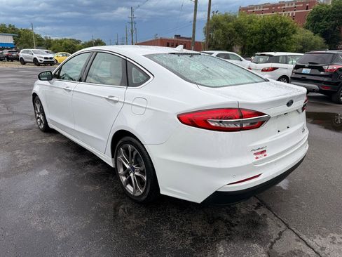 Used 2019 Ford Fusion SEL FWD image 5