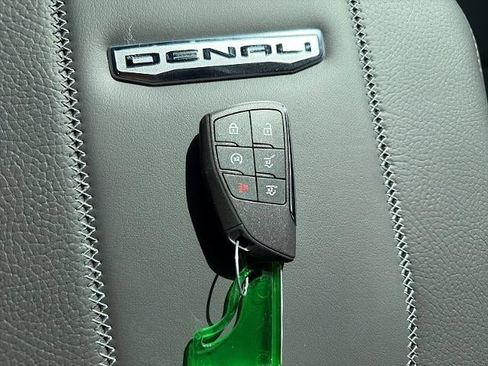 New 2026 GMC Yukon XL Denali w/ Advanced Technology Package image 31