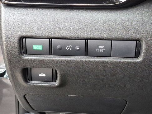 Certified 2025 Nissan Sentra SR image 26