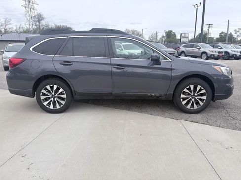 Used 2015 Subaru Outback 2.5i Limited AWD/4WD image 7