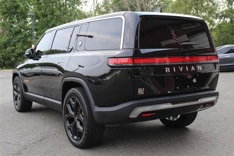 Used 2024 Rivian R1S Adventure Quad AWD/4WD image 3