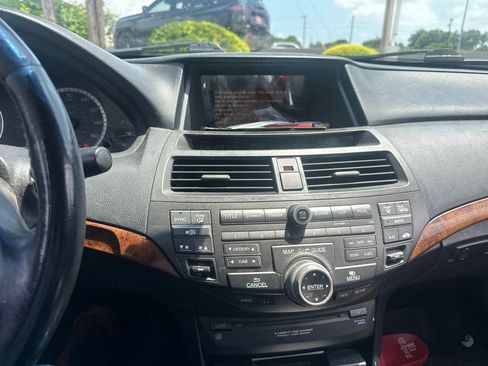 Used 2011 Honda Accord EX-L image 11
