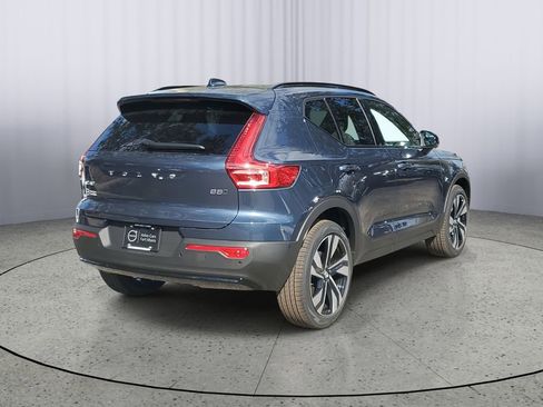 New 2026 Volvo XC40 B5 Ultra w/ Protection Package Premier image 2