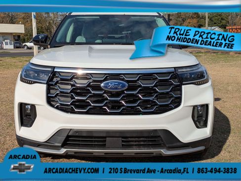 Used 2025 Ford Explorer Platinum w/ Ultimate Package AWD/4WD image 9