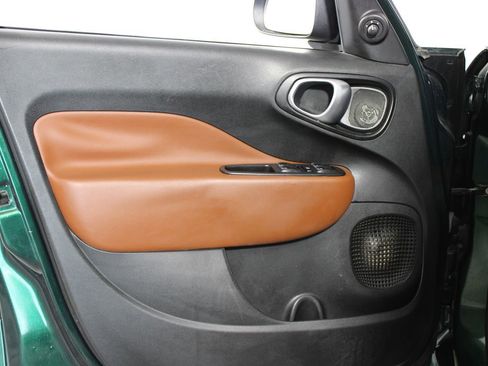 Used 2014 FIAT 500L Trekking FWD image 25