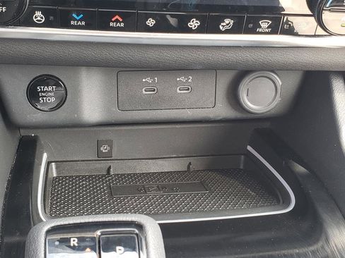 Certified 2024 Nissan Rogue SL w/ SL Premium Package image 35