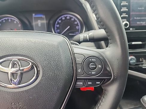 Used 2022 Toyota Camry SE FWD image 8
