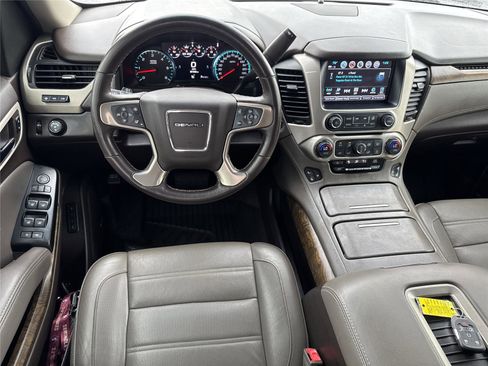 Used 2019 GMC Yukon XL Denali w/ Denali Ultimate Package RWD image 14