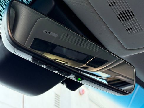 Certified 2025 Lexus ES 300h w/ Premium Package image 30