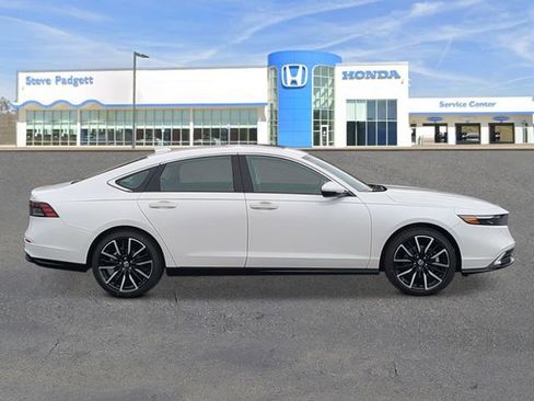 New 2026 Honda Accord Touring image 7