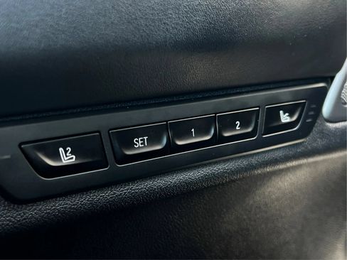 Used 2019 BMW 750i xDrive w/ Executive Package AWD/4WD image 47