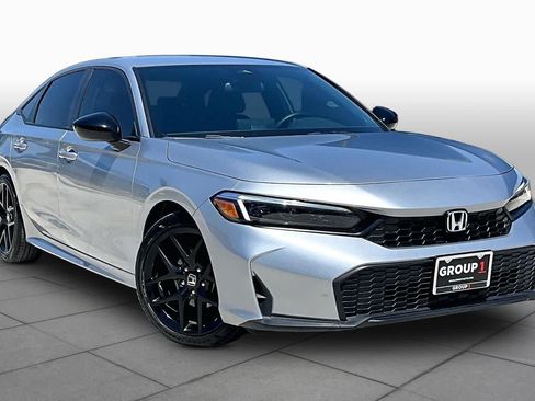 Used 2025 Honda Civic Sport image 3