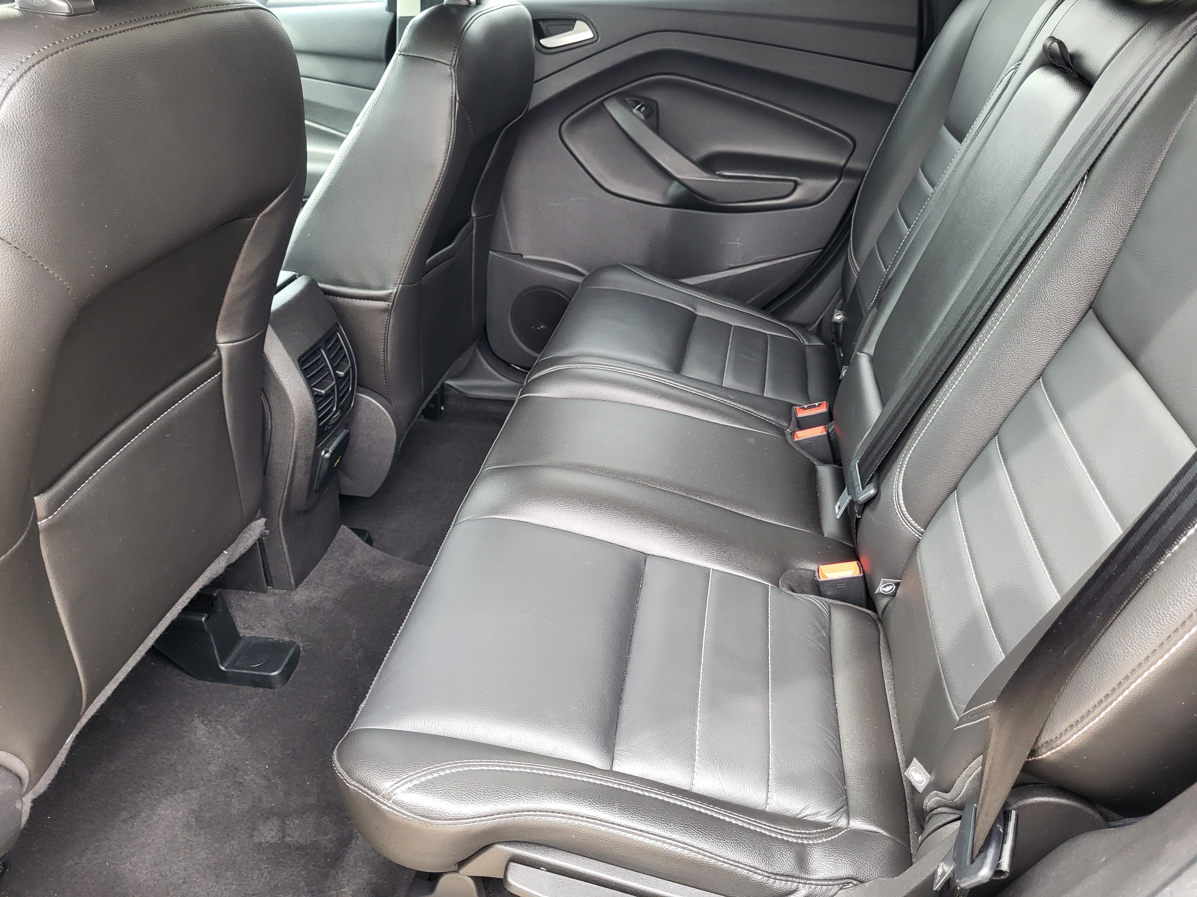 Used 2015 Ford Escape Titanium AWD/4WD image 23