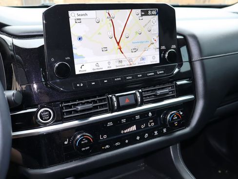 Used 2023 Nissan Pathfinder SL w/ Black Appearance Package FWD image 7