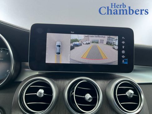 Used 2023 Mercedes-Benz GLC 300 4MATIC image 12