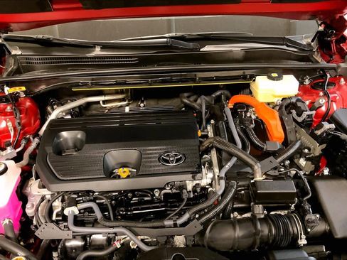 Used 2025 Toyota Crown Signia w/ Advanced Technology Package image 30