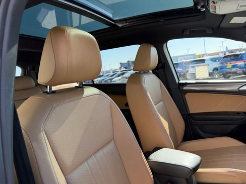 Used 2023 Volkswagen Tiguan SE R-Line image 22