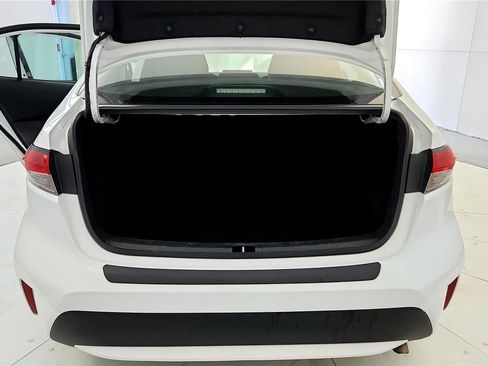 Certified 2022 Toyota Corolla LE w/ LE Convenience Package image 20