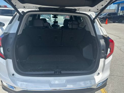 Used 2021 GMC Terrain SLT FWD image 9