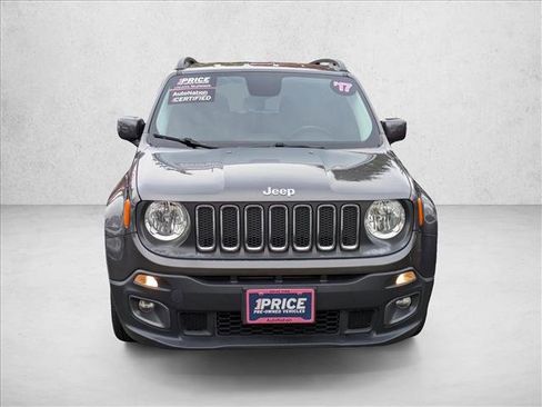 Used 2017 Jeep Renegade Latitude image 2