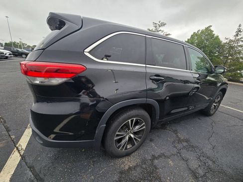 Certified 2017 Toyota Highlander Plus AWD/4WD image 8