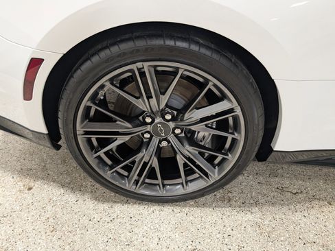 Used 2021 Chevrolet Camaro ZL1 w/ LPO, ZL1 Protection Package image 13