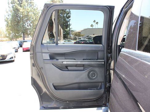 Used 2024 Ford Expedition Max XLT RWD image 12