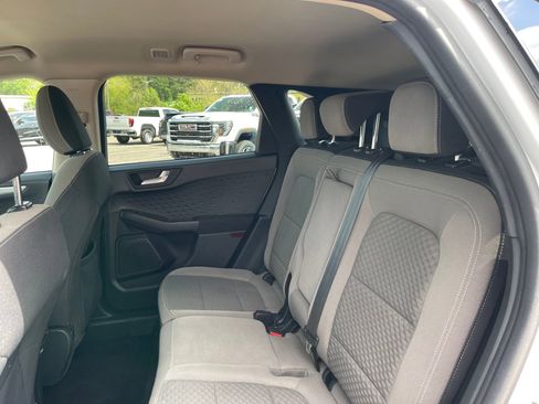 Used 2020 Ford Escape SE image 20