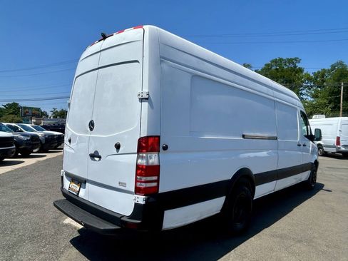 Used 2014 Mercedes-Benz Sprinter 3500 image 5