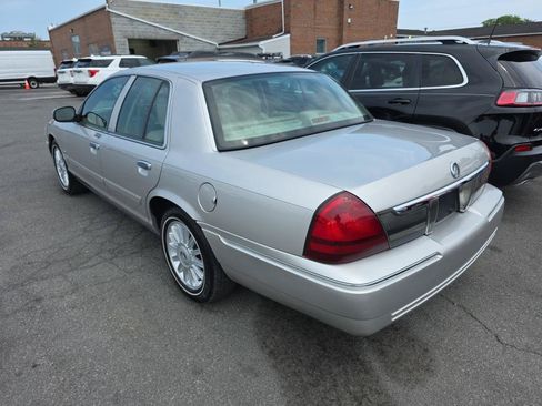 Used 2011 Mercury Grand Marquis LS RWD image 6
