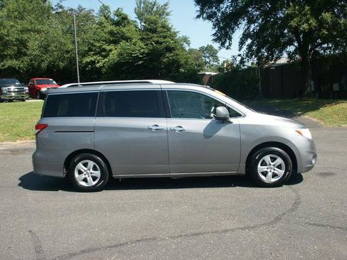 Used 2013 Nissan Quest SV w/ Leather Pkg FWD image 4