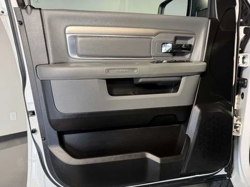 Used 2019 RAM 1500 Classic SLT AWD/4WD image 21