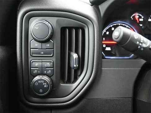 Used 2024 Chevrolet Silverado 2500 Custom w/ Custom Value Package image 25